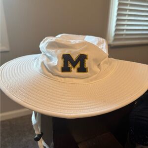 Nike Michigan Wolverines White Hat with Block M